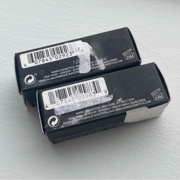 Nars - Ravishing Red - Picture 11 of 16